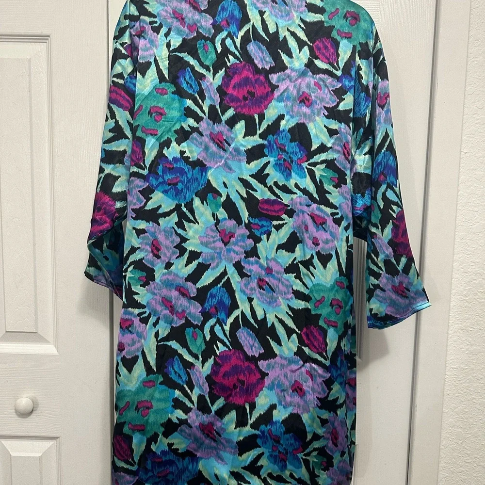 Victoria's Secret Multicolor Robe - Picture 5 of 5